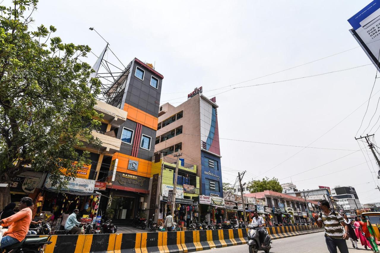 ホテルRamesh Residency アナンタプル エクステリア 写真